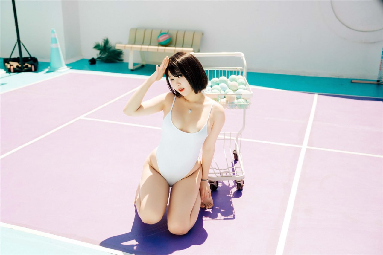 魯齊 齊亞 佳 - 球拍女孩