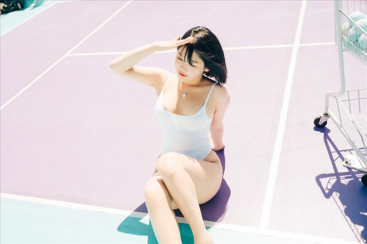 魯齊 齊亞 佳 - 球拍女孩