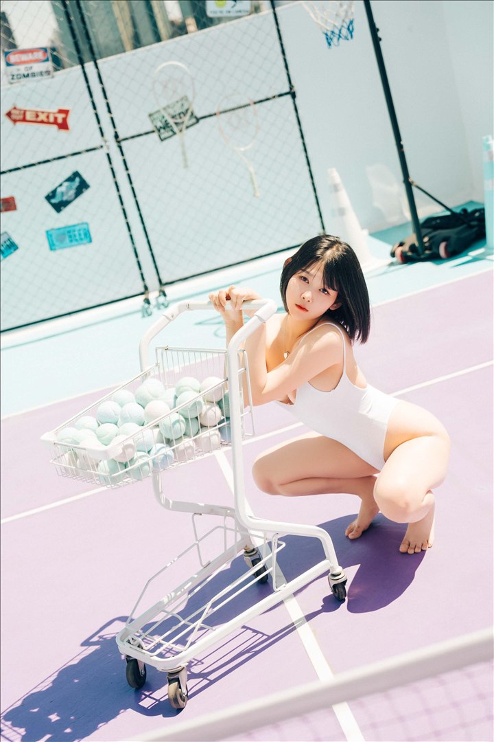 魯齊 齊亞 佳 - 球拍女孩