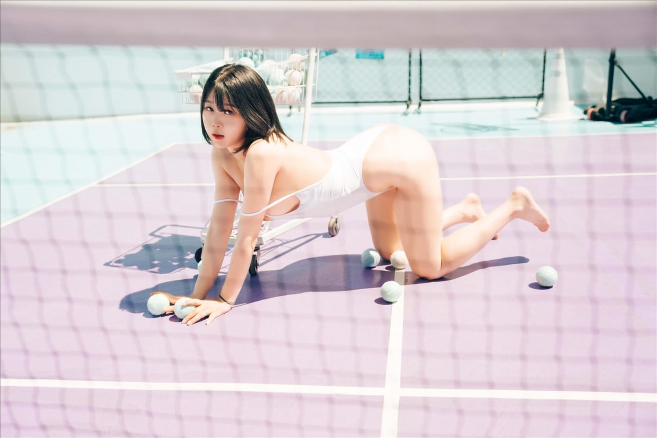 Loozy Zia Gia - Cô Gái Vợt