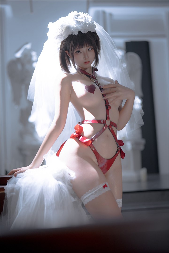ชุดภาพ Chun Momo Wedding Dress 212P กับถุงน่องขาว