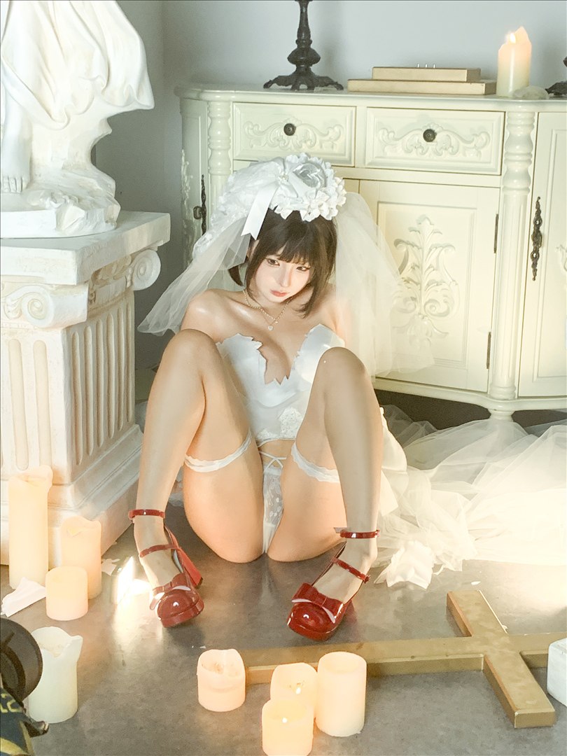 蠢沫沫《婚纱》212P 白丝写真套图
