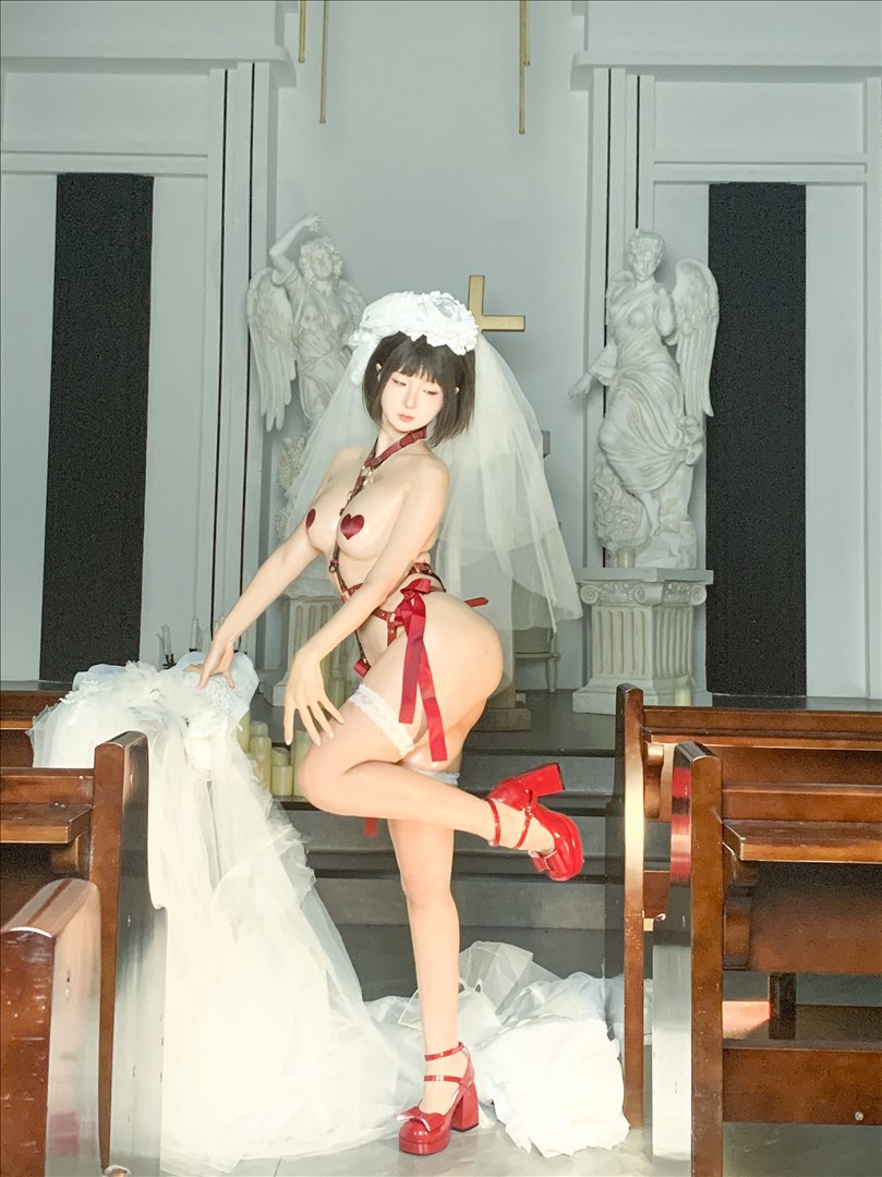 蠢沫沫《婚纱》212P 白丝写真套图