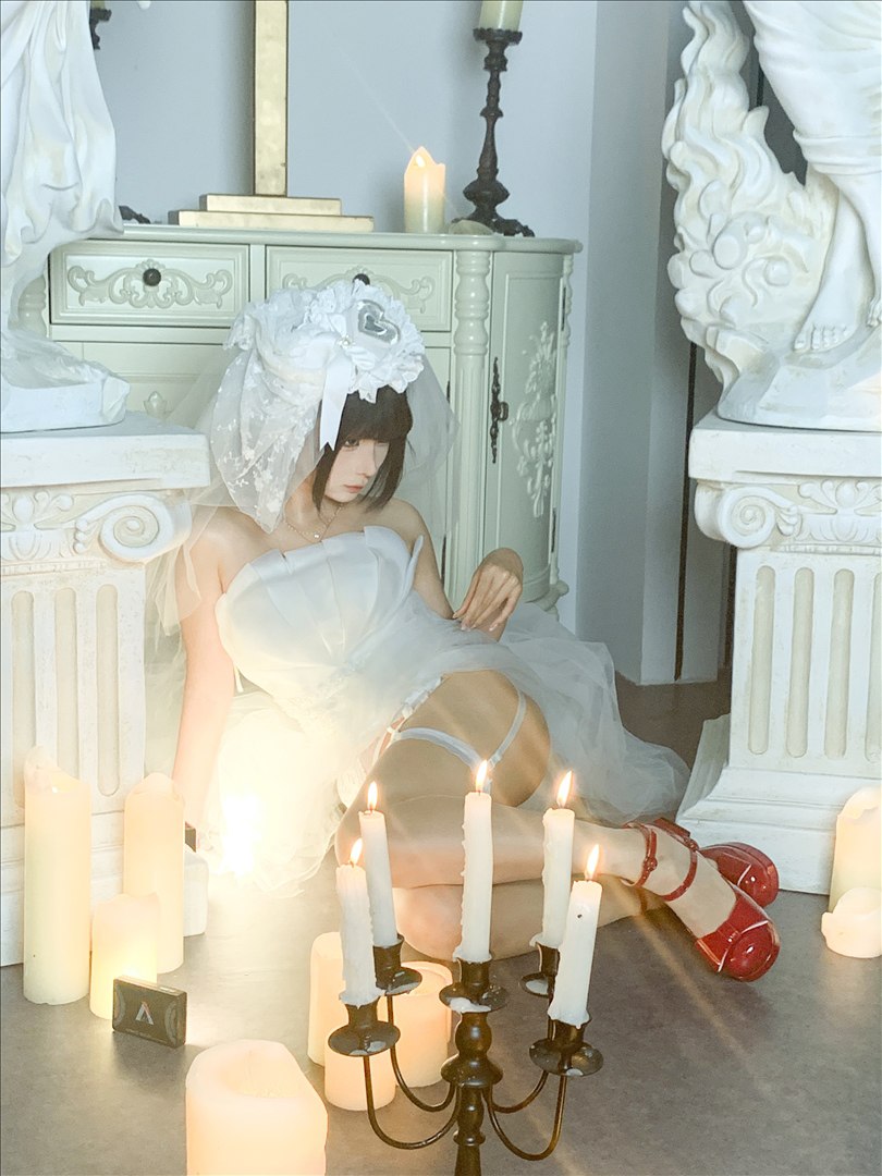 蠢沫沫《婚纱》212P 白丝写真套图