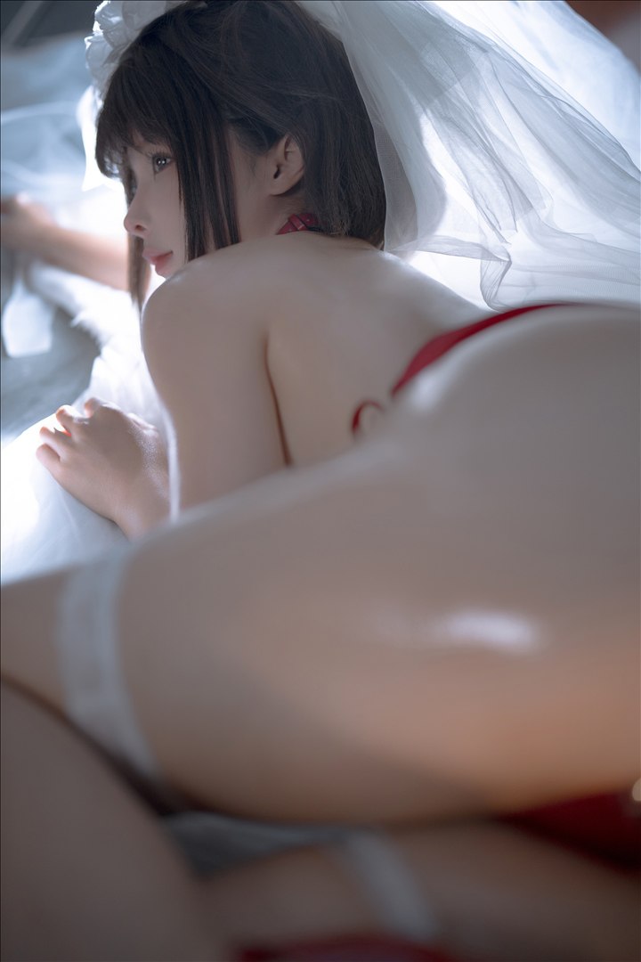 蠢沫沫《婚纱》212P 白丝写真套图