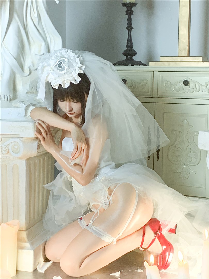 蠢沫沫《婚纱》212P 白丝写真套图