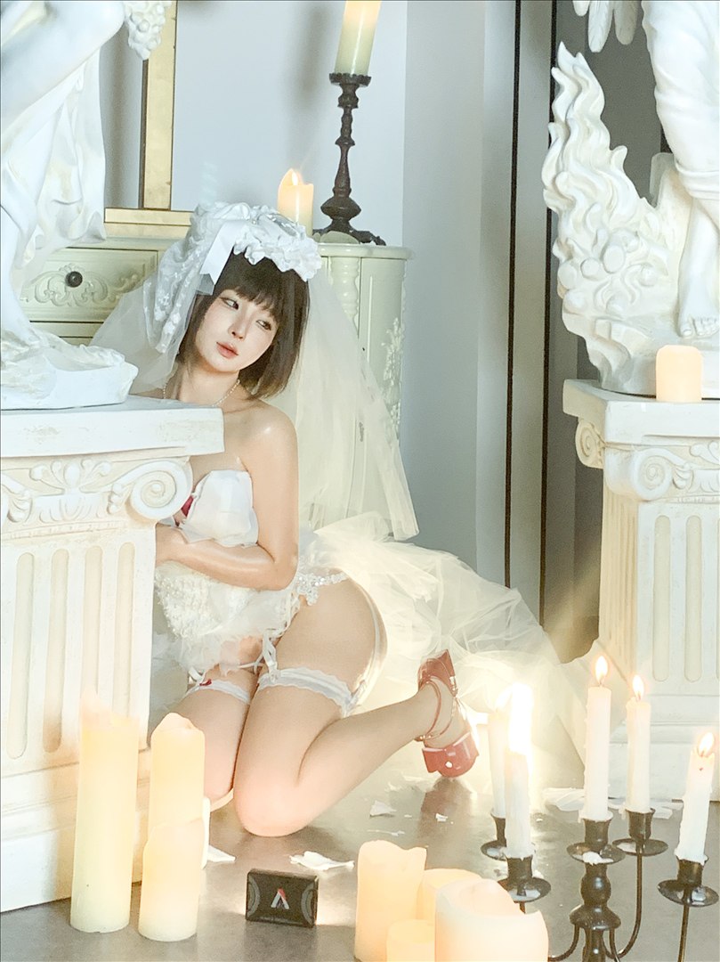 蠢沫沫《婚纱》212P 白丝写真套图