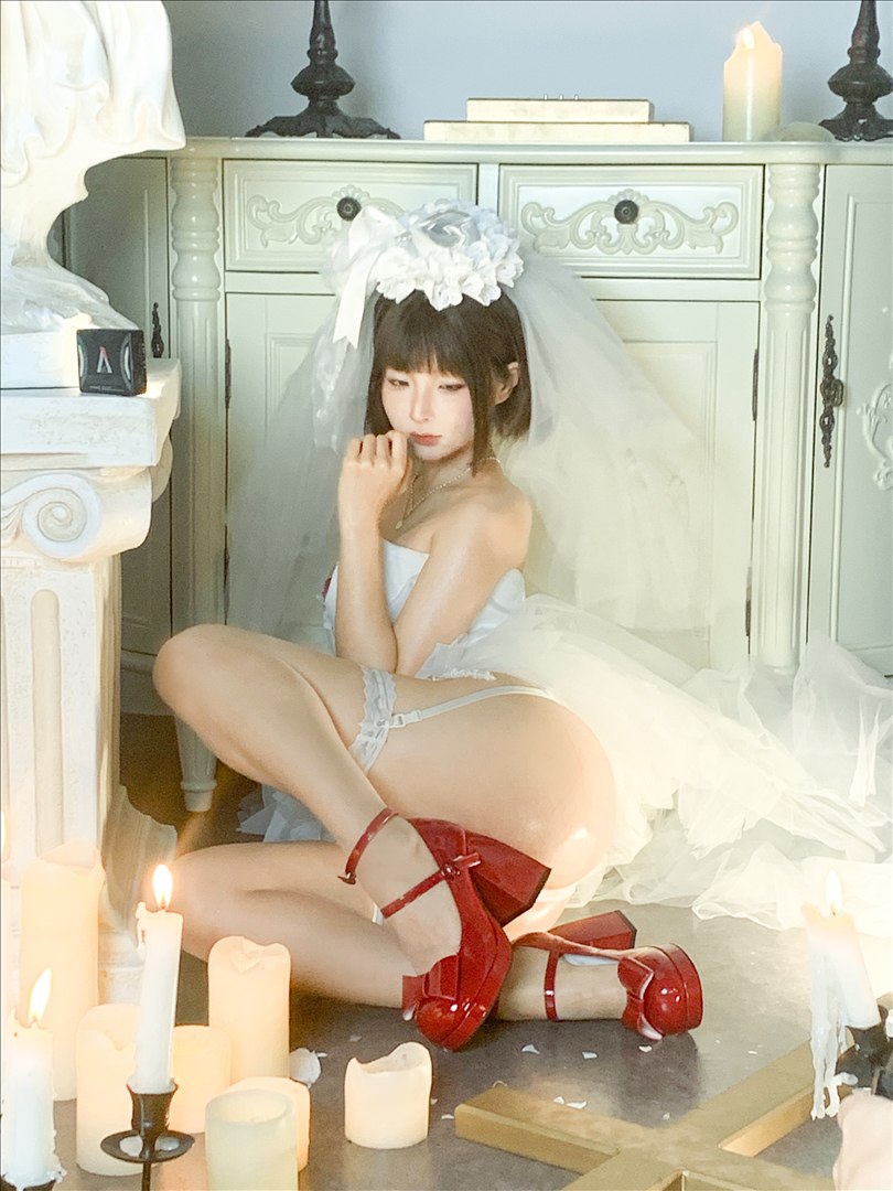 蠢沫沫《婚纱》212P 白丝写真套图