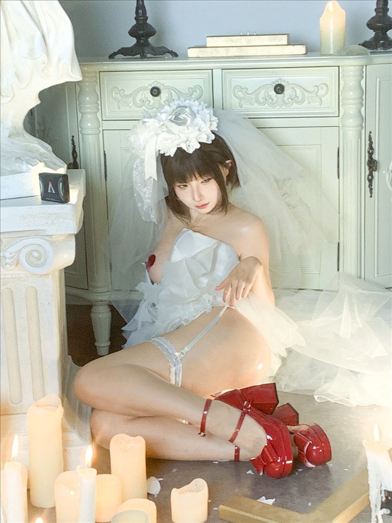 蠢沫沫《婚纱》212P 白丝写真套图