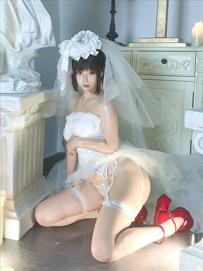 蠢沫沫《婚纱》212P 白丝写真套图