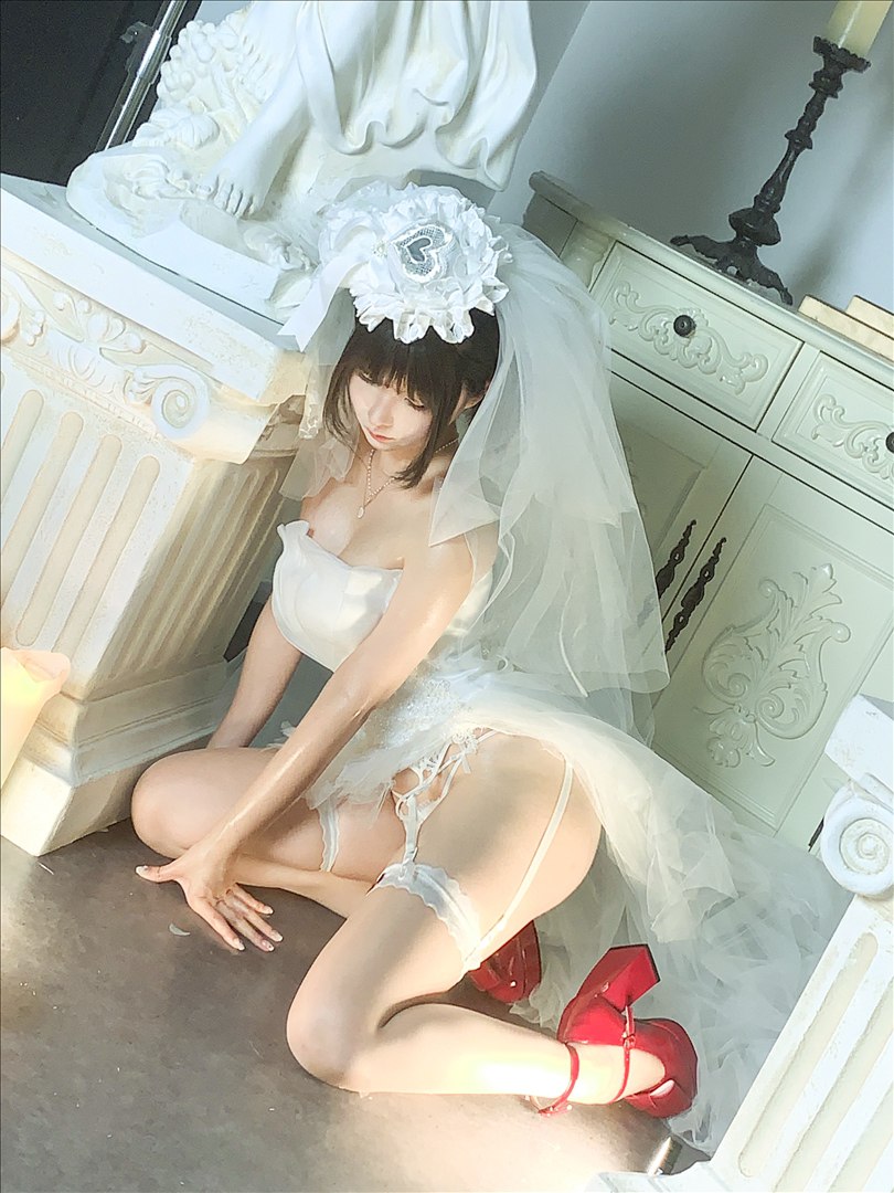 蠢沫沫《婚纱》212P 白丝写真套图