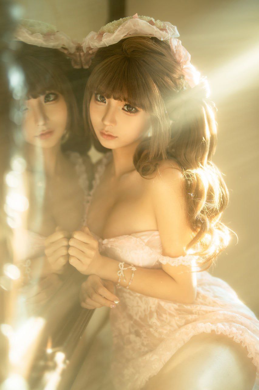 Chun Mo Mo - Thiếu nữ trong gương