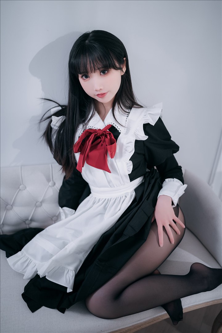 Mian Bing Xian Er - Red High Heels Maid