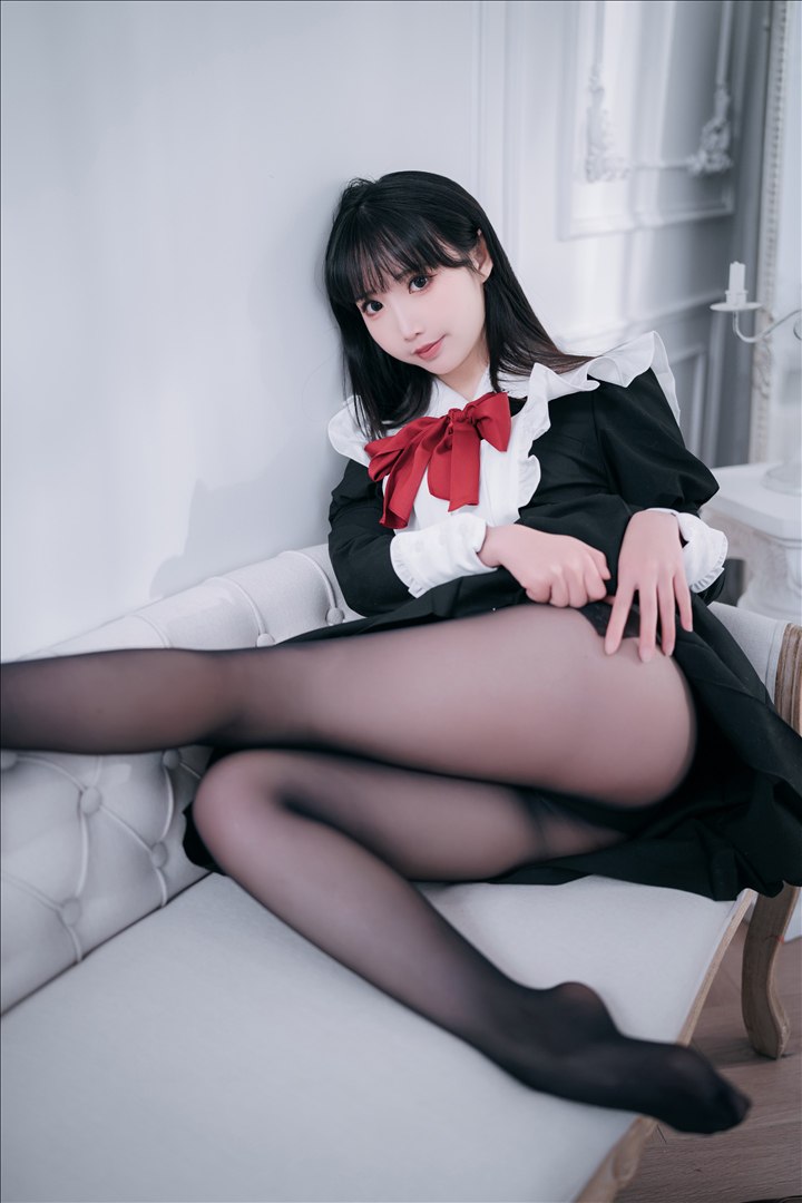 Mian Bing Xian Er - Red High Heels Maid