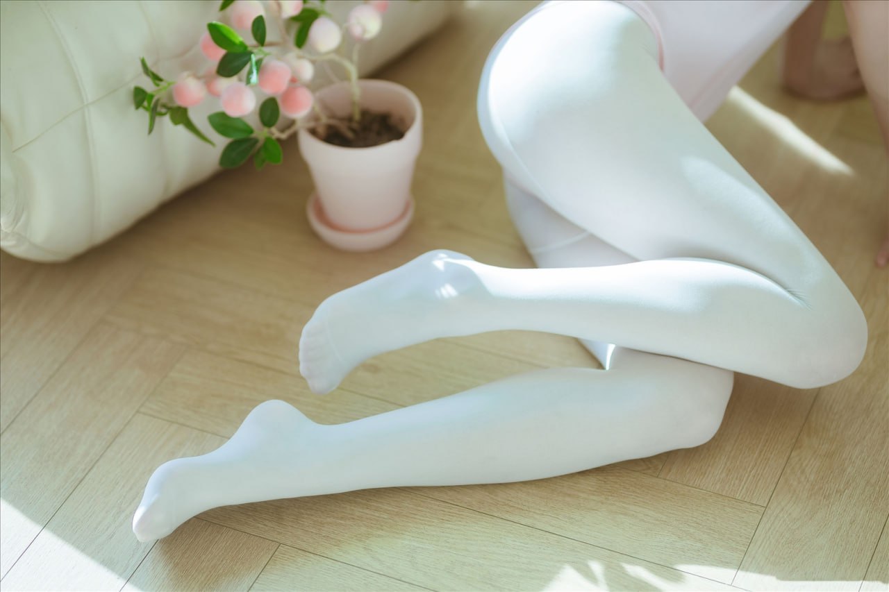 三無人型 - 白絲桃子 60P
