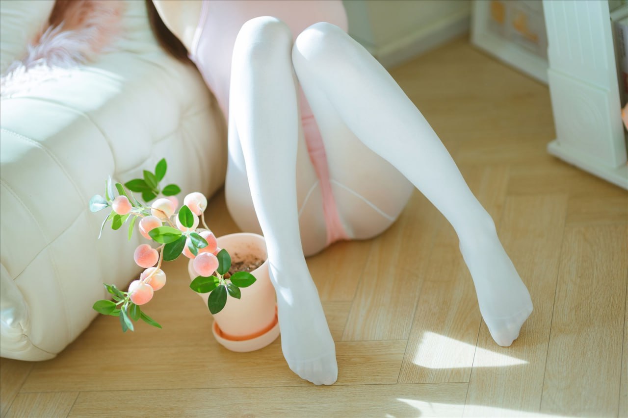 Three No Human Type - White Silk Peach 60P