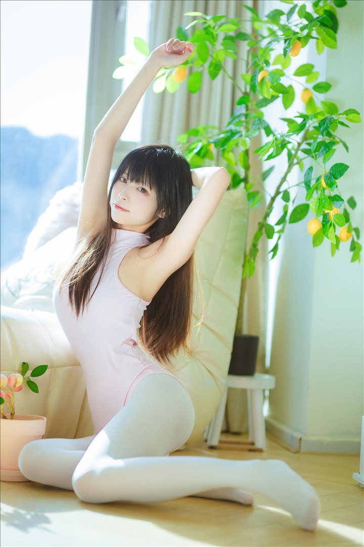 Three No Human Type - White Silk Peach 60P
