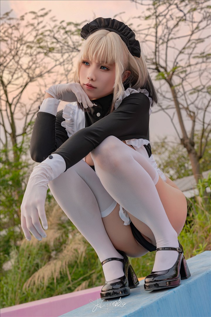 Bite a Bunny Girl - Battle Maid Dynamic Light Wave 77P1V