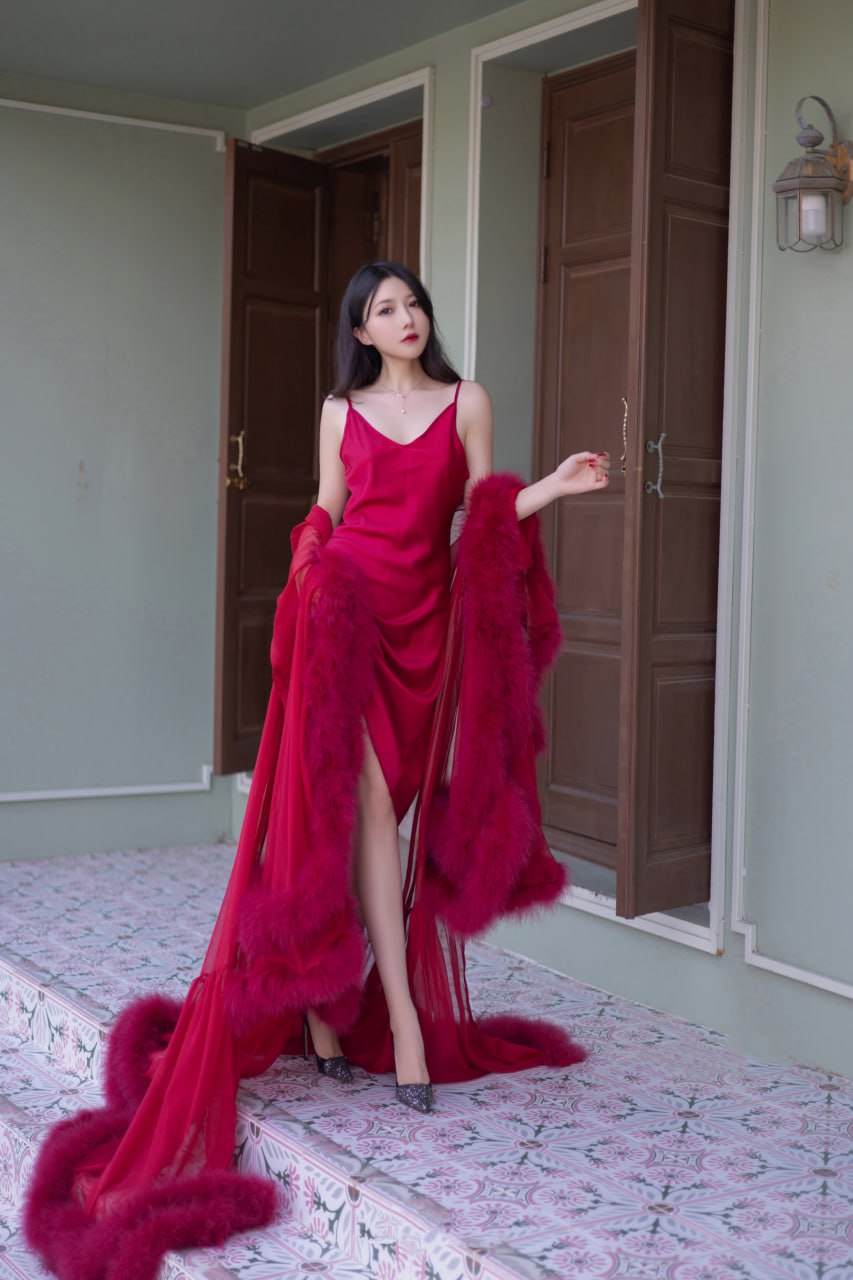 Yuzijiang Fish 玫瑰钻石内衣 Photo Set