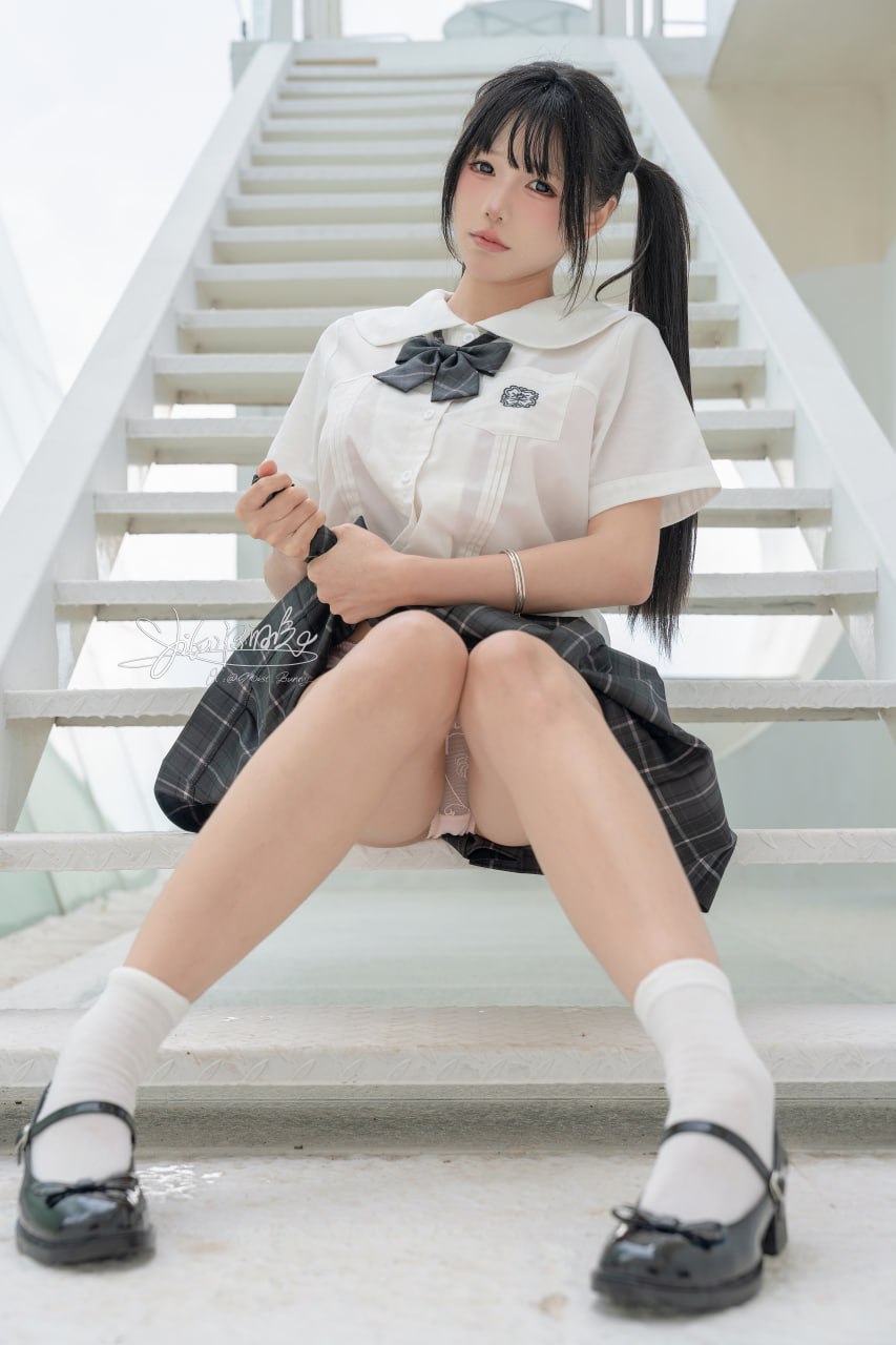 咬一口兔娘雨後小故事 | 大尺度私房寫真
