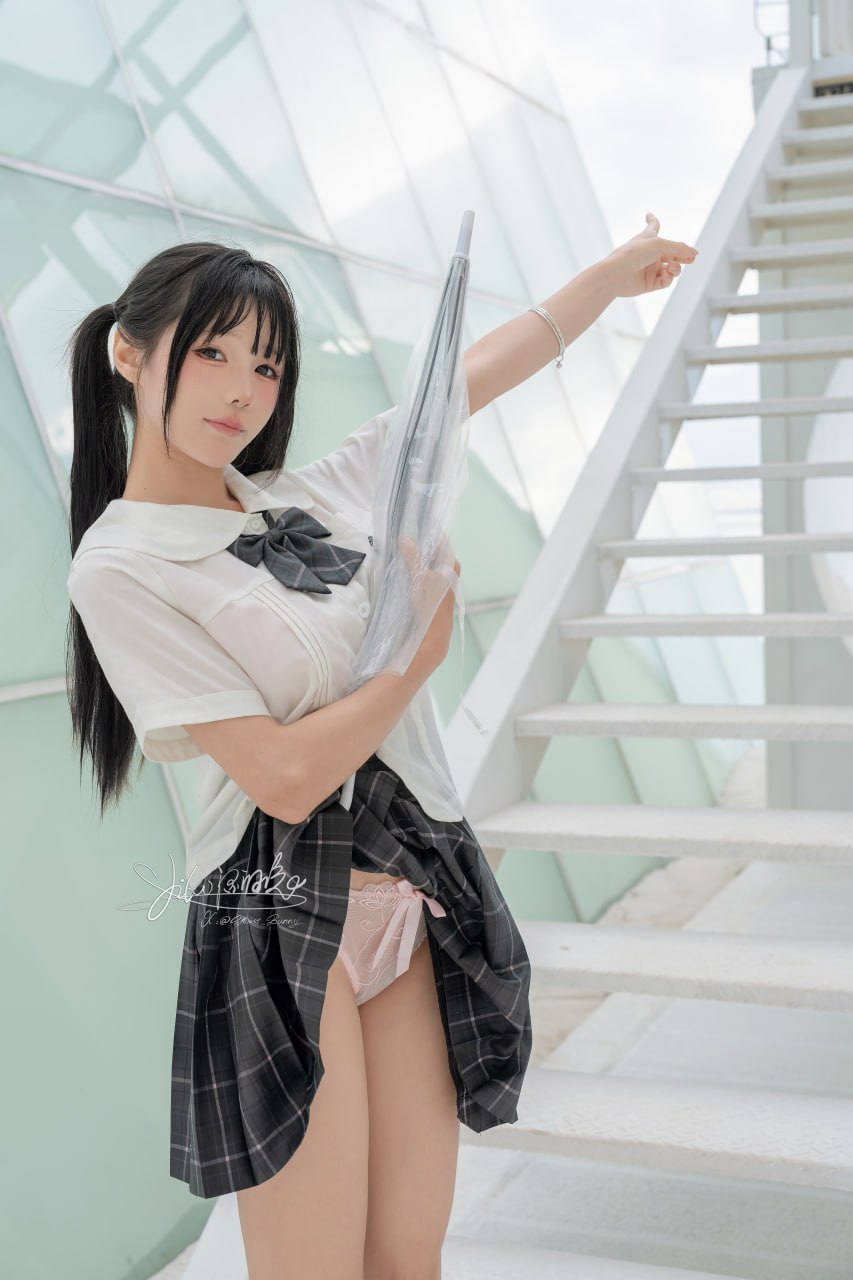 咬一口兔娘雨後小故事 | 大尺度私房寫真
