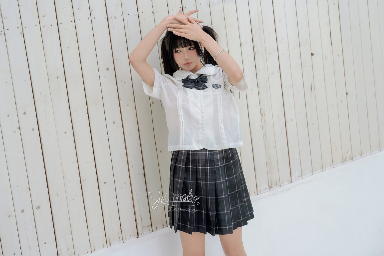 Yaoyikoutuniang 雨后小故事 Photo Set