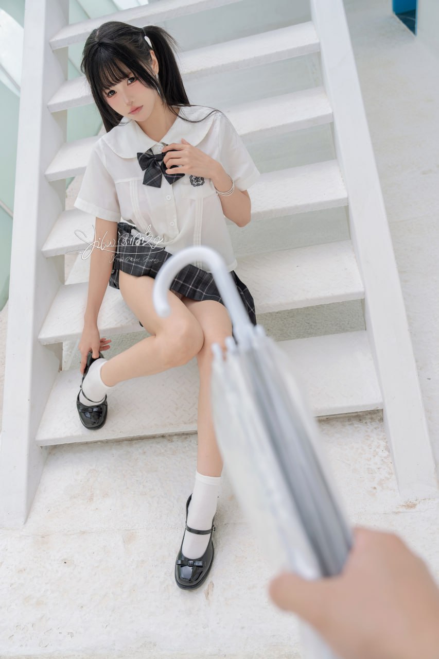 Yaoyikoutuniang 雨后小故事 Photo Set
