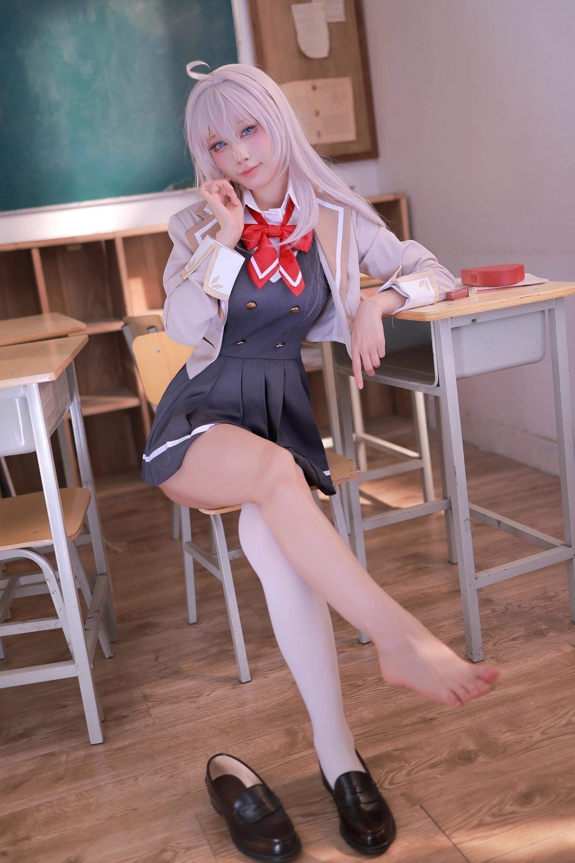 水淼Aqua《艾莉同學》教室Cosplay寫真套圖