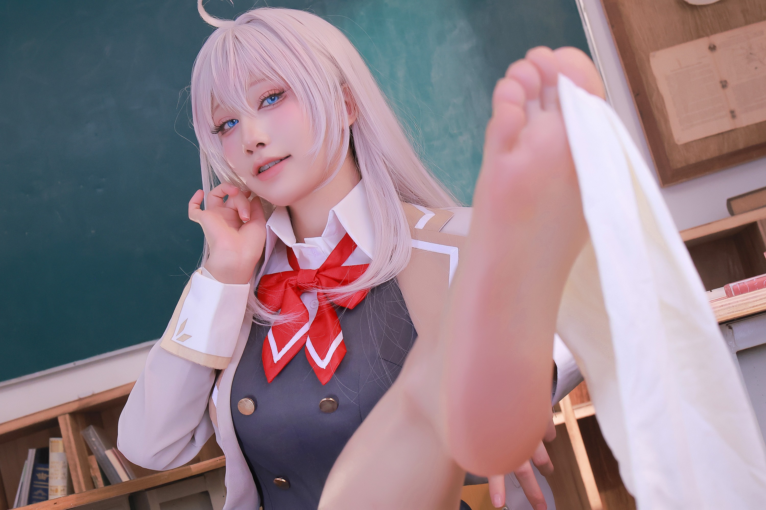 水淼Aqua《艾莉同學》教室Cosplay寫真套圖