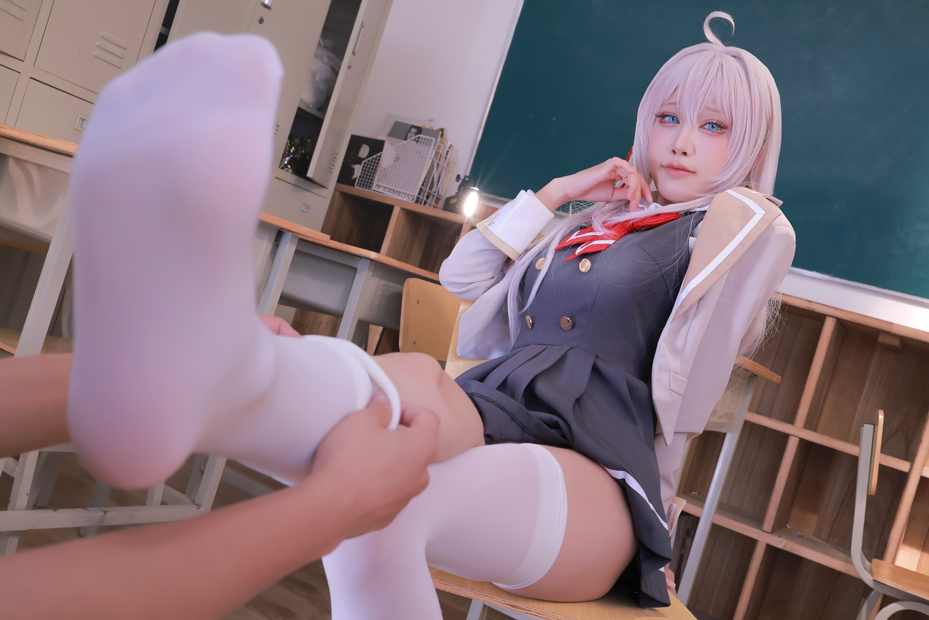 水淼Aqua《艾莉同學》教室Cosplay寫真套圖
