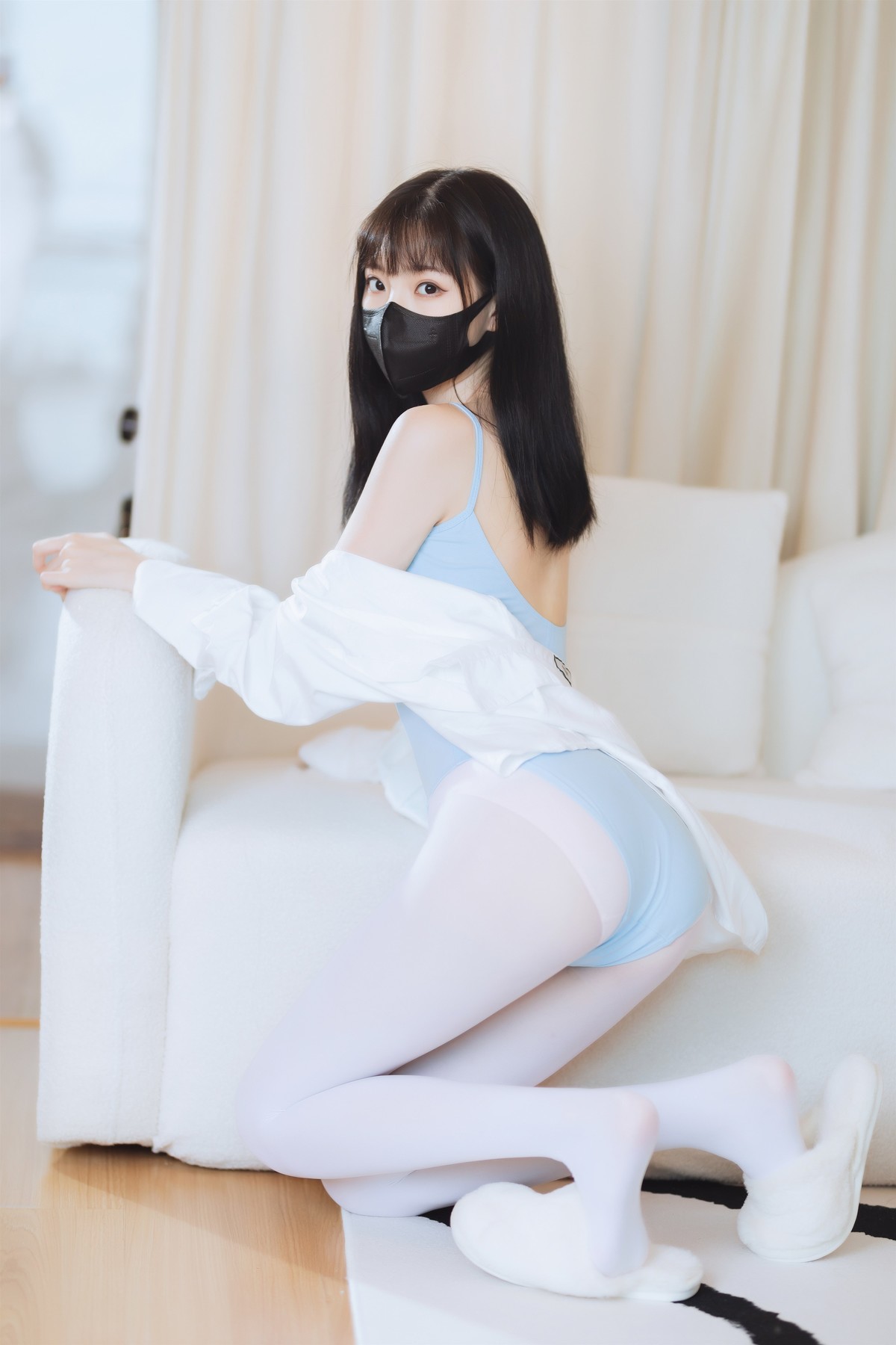 Xu Lan - Blue Ballet