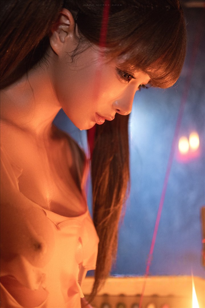 Chun Momo Glossy Oil Photo Set