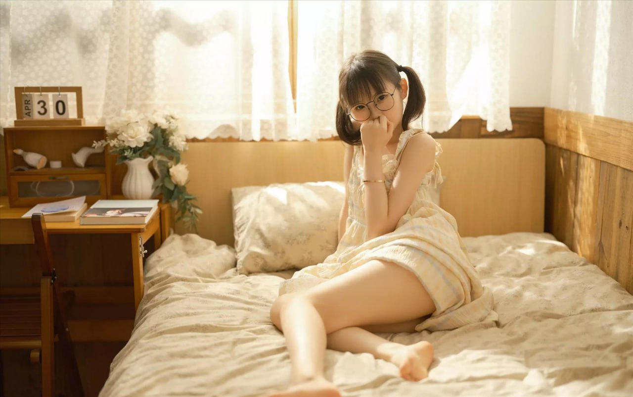 幼水鈴衣 - 朝覚 64P