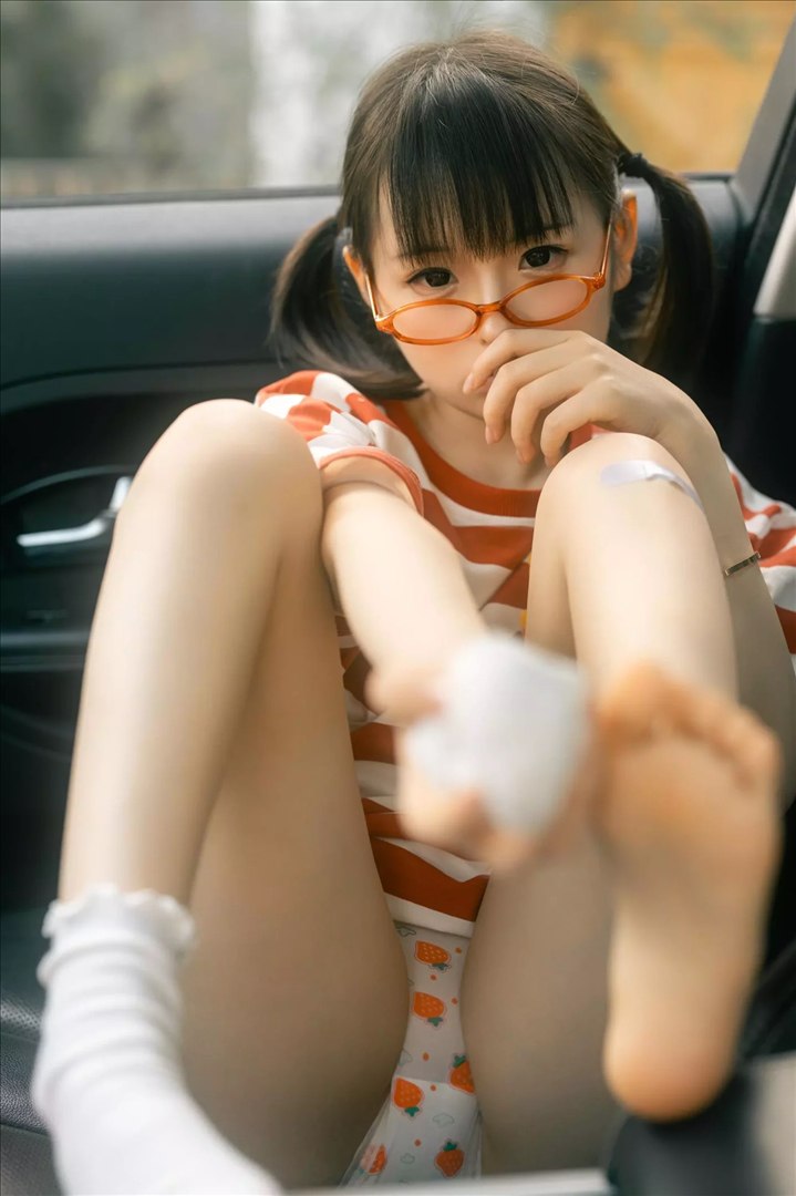 幼水鈴衣-週末郊遊 62P