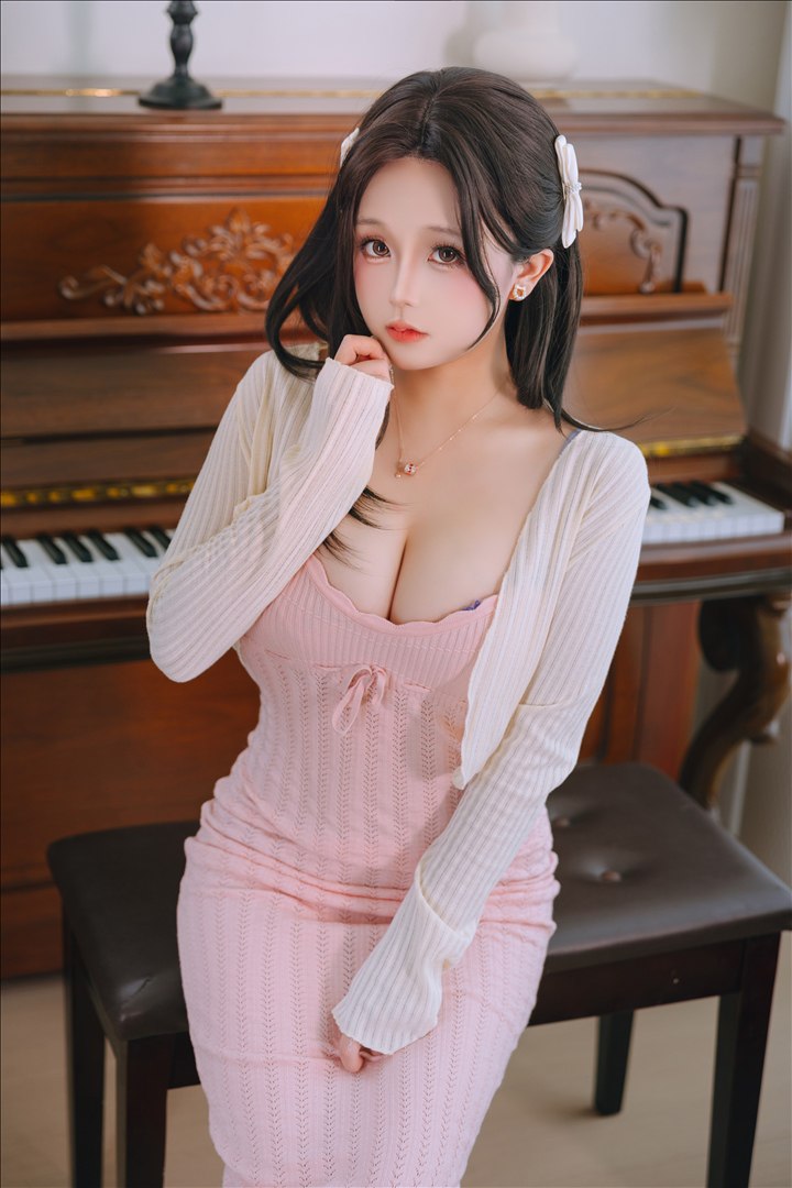日奈娇 - 鋼琴老師 215P