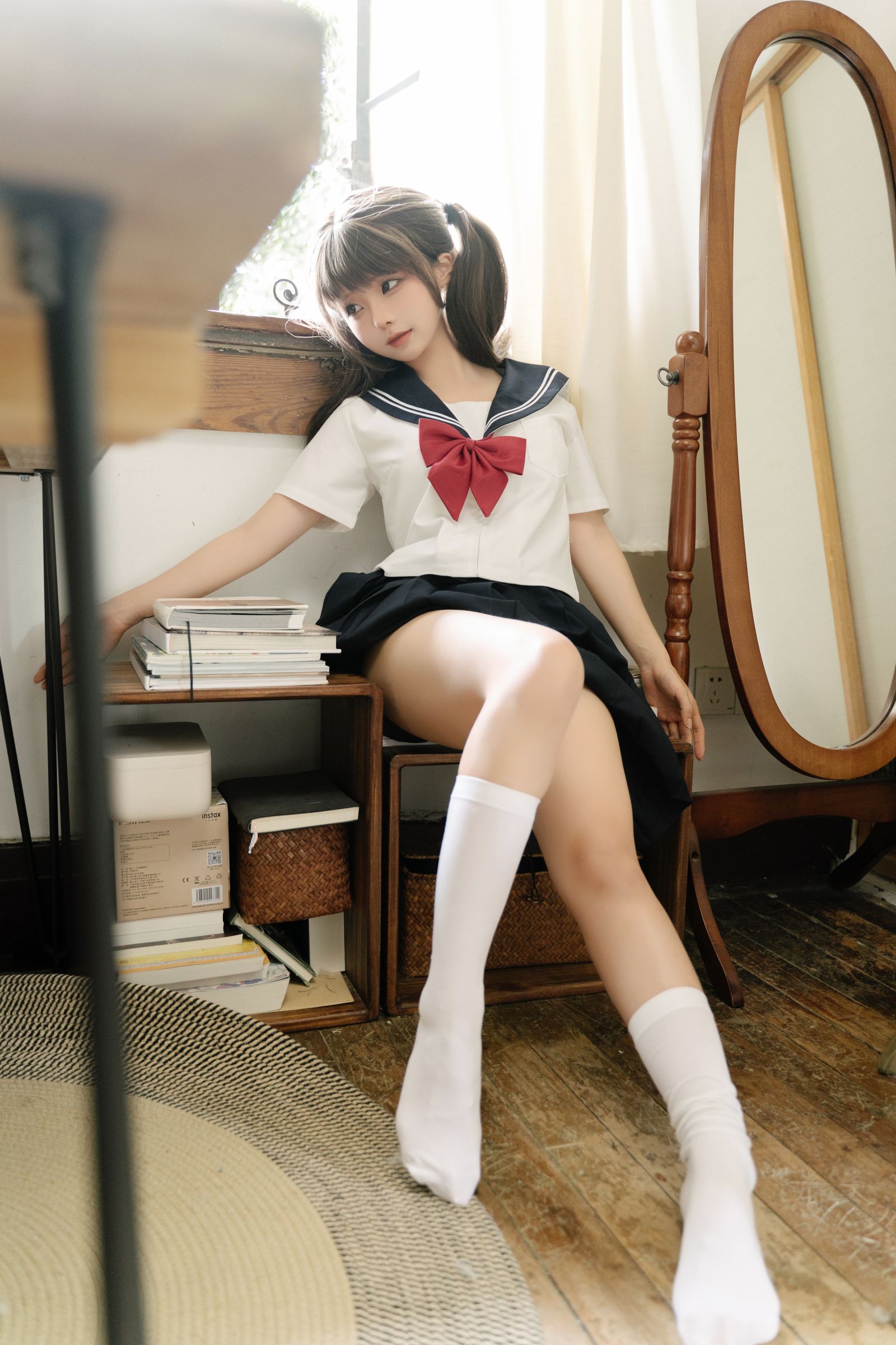 Bo anh Chun Momo Short Break 99P phong cach trong sang