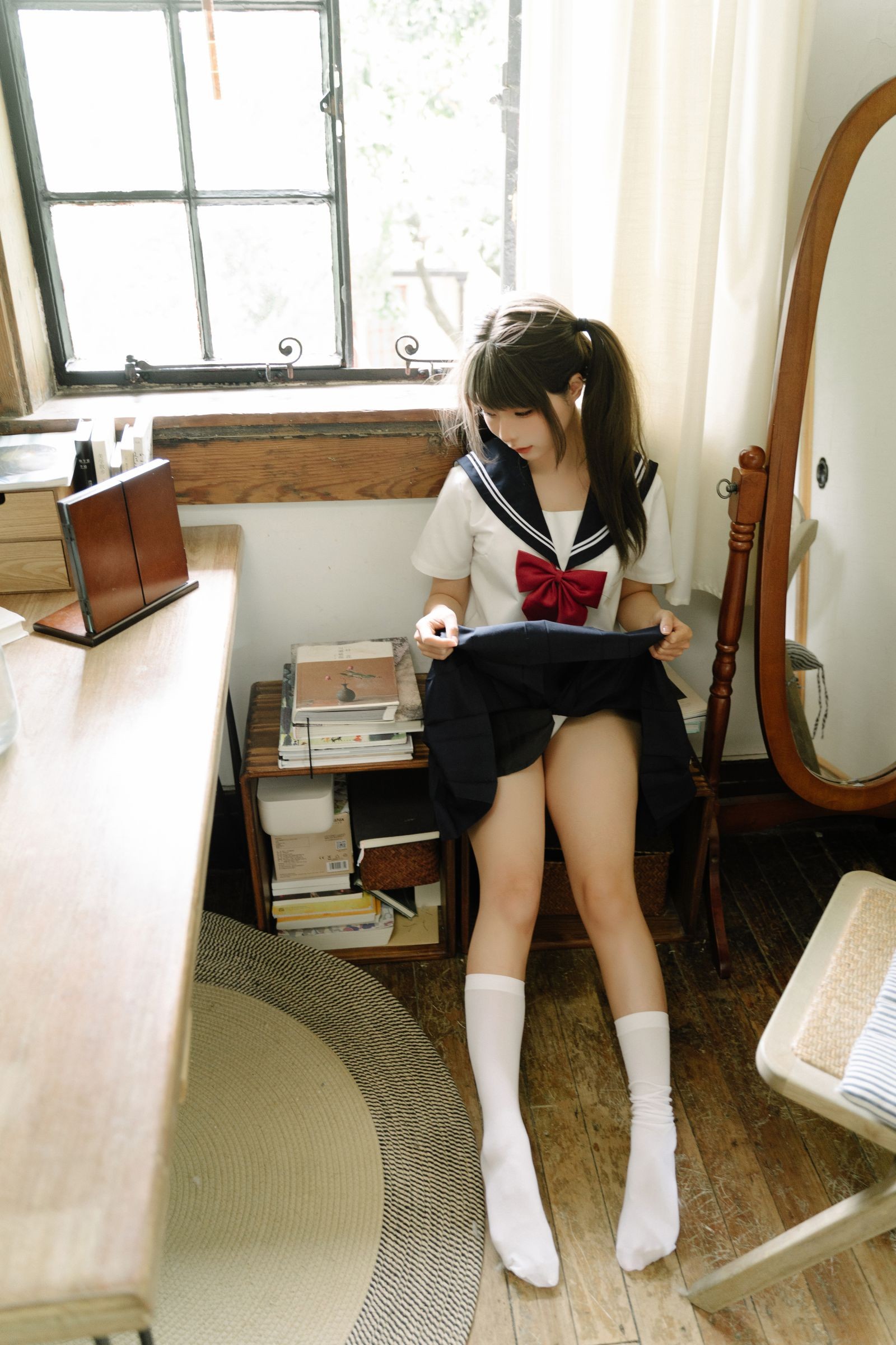 Bo anh Chun Momo Short Break 99P phong cach trong sang