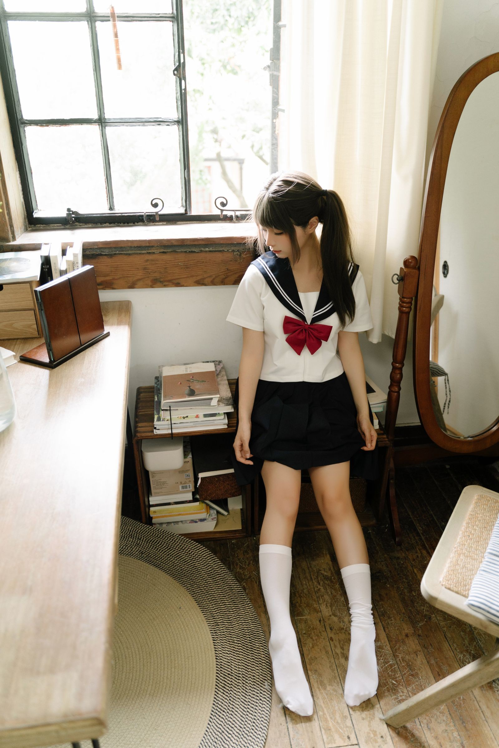 Bo anh Chun Momo Short Break 99P phong cach trong sang