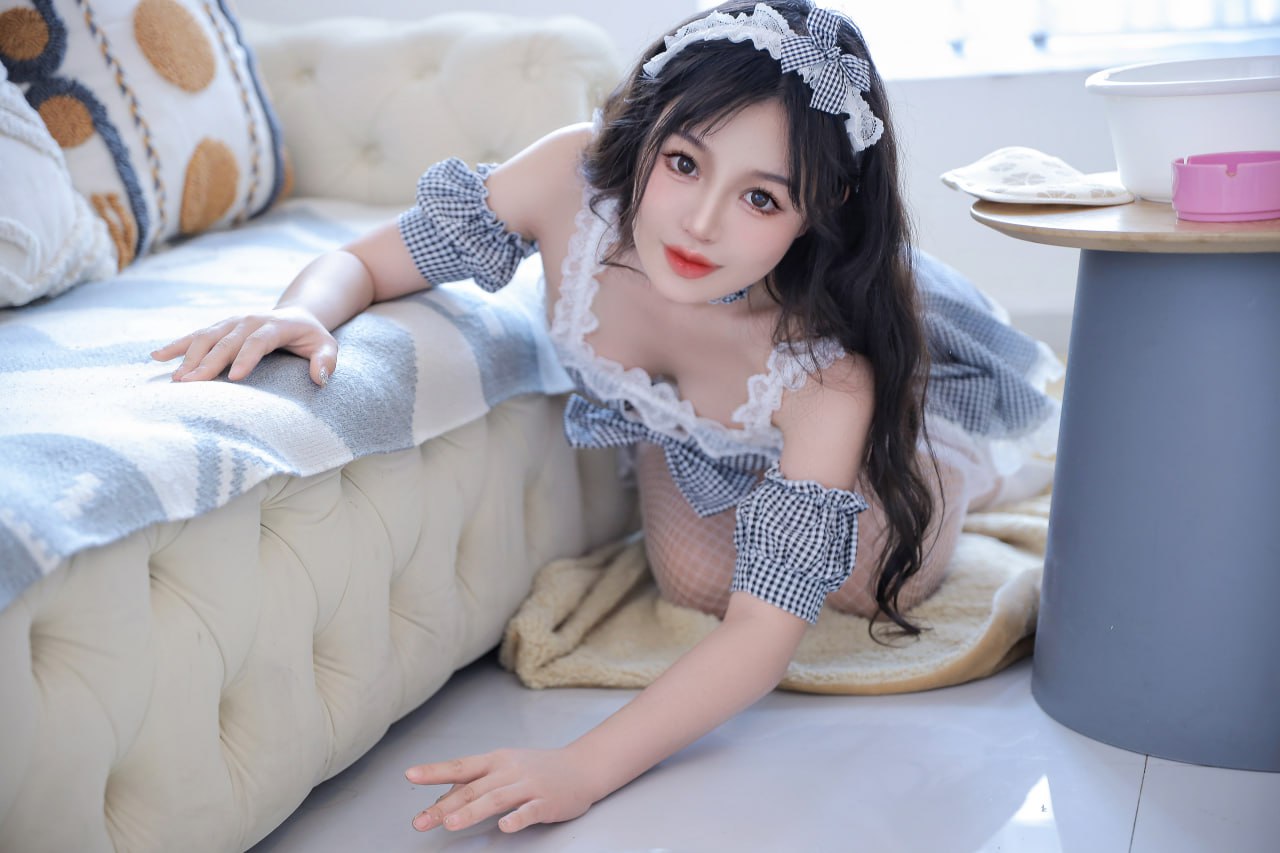 Đào Nhuận Jiang - Nữ hầu riêng
