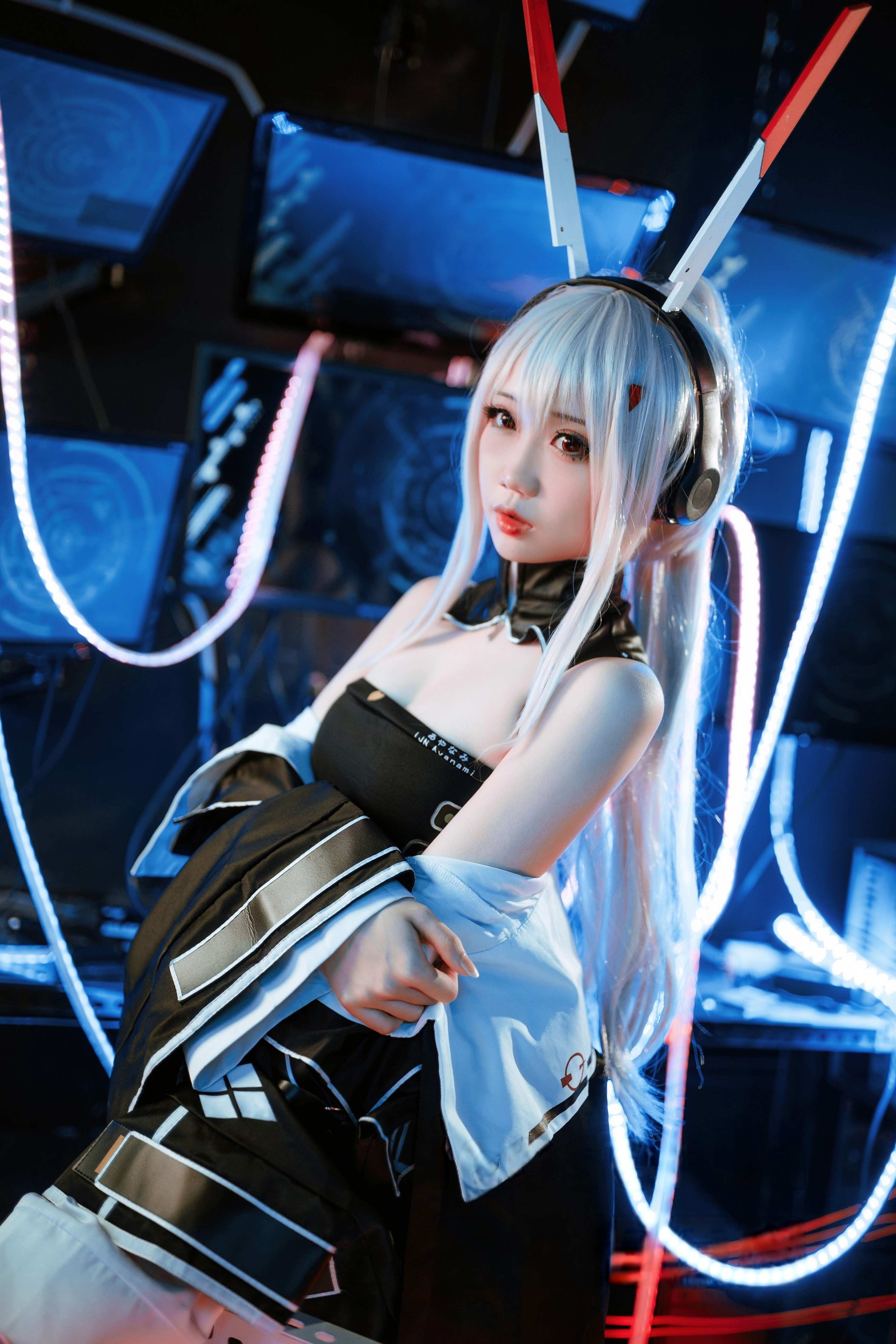 Mùn Mùn Cacbôn - Ayanami Quỷ Thần Ban nhạc