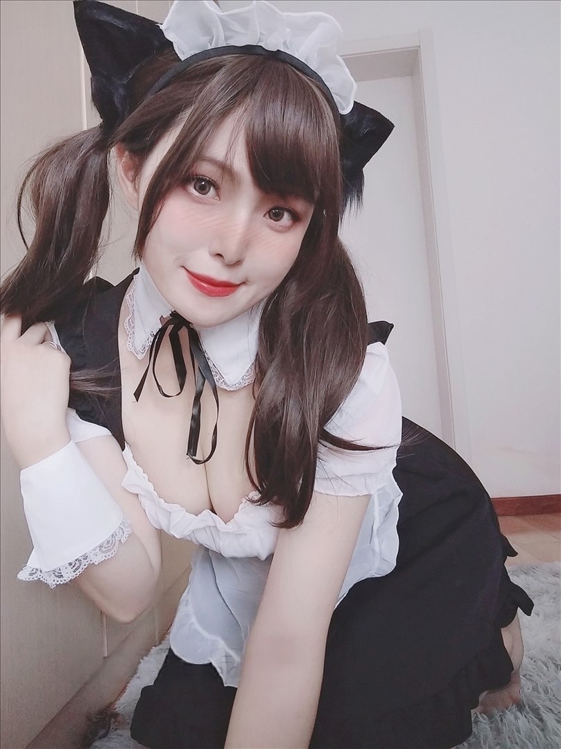 Xia Xia Zi - Cat-Eared Maid