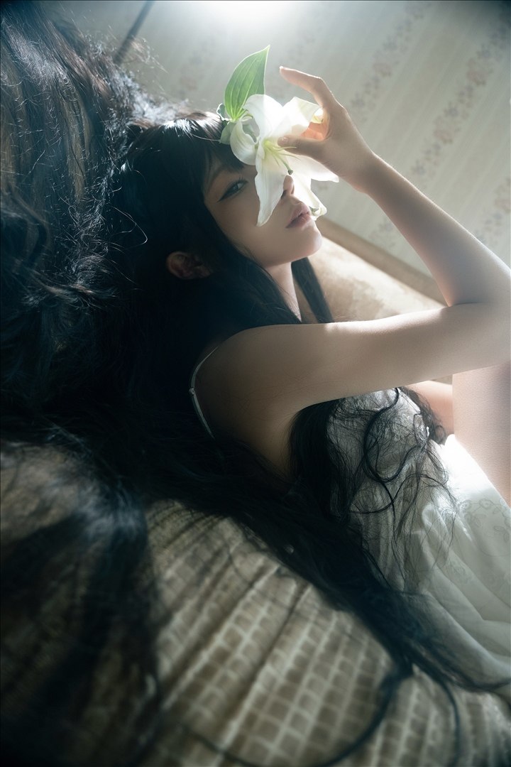 Silly Momo - White Camisole 36P