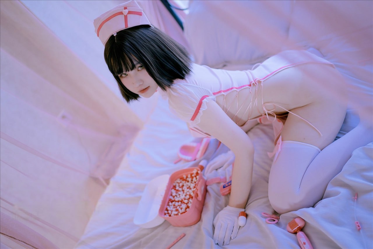 A Ban is very happy today - Pink Nurse 37P