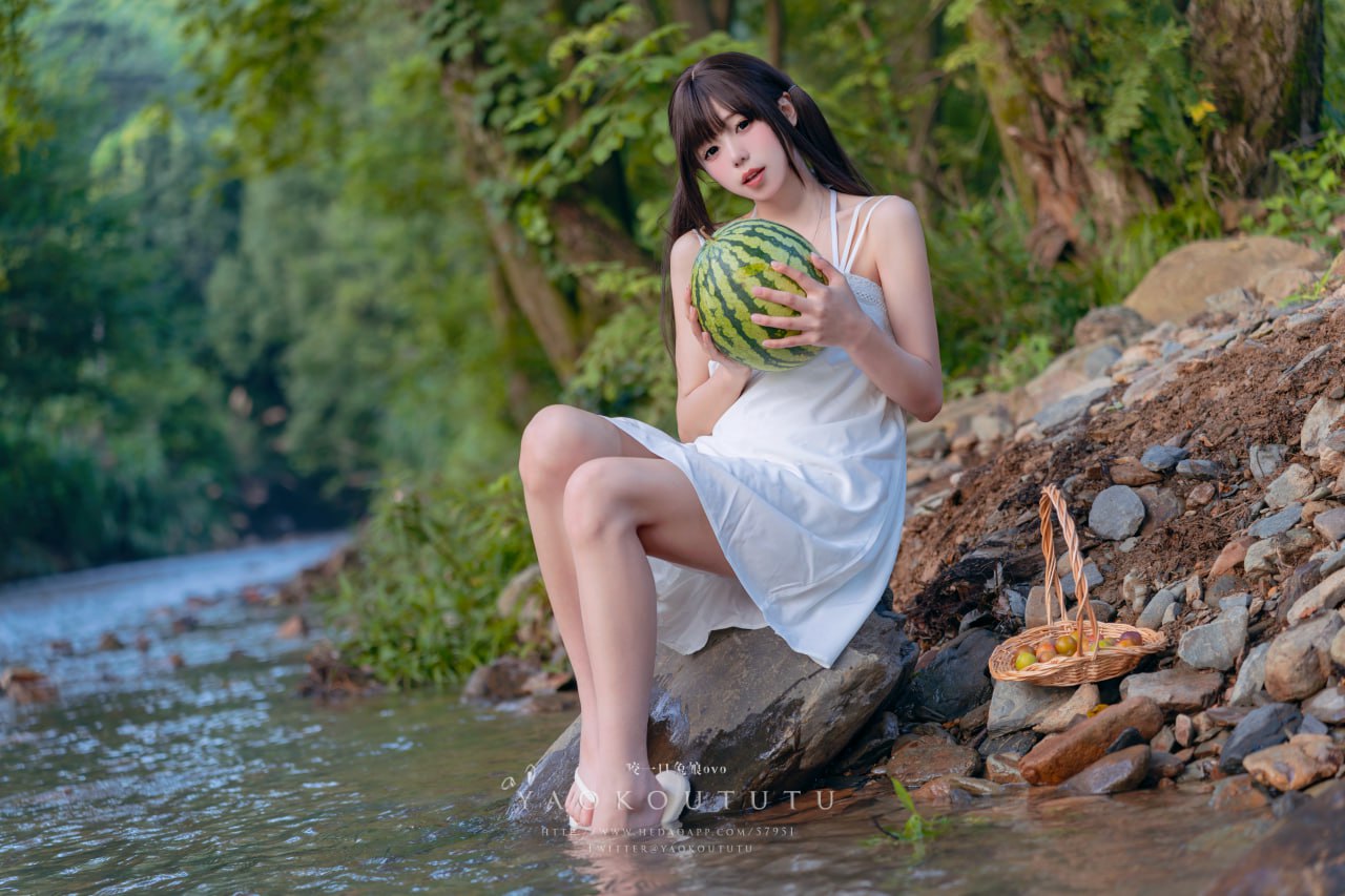 咬一口兔娘 - 溯溪之夏 戀愛循環 60P1V