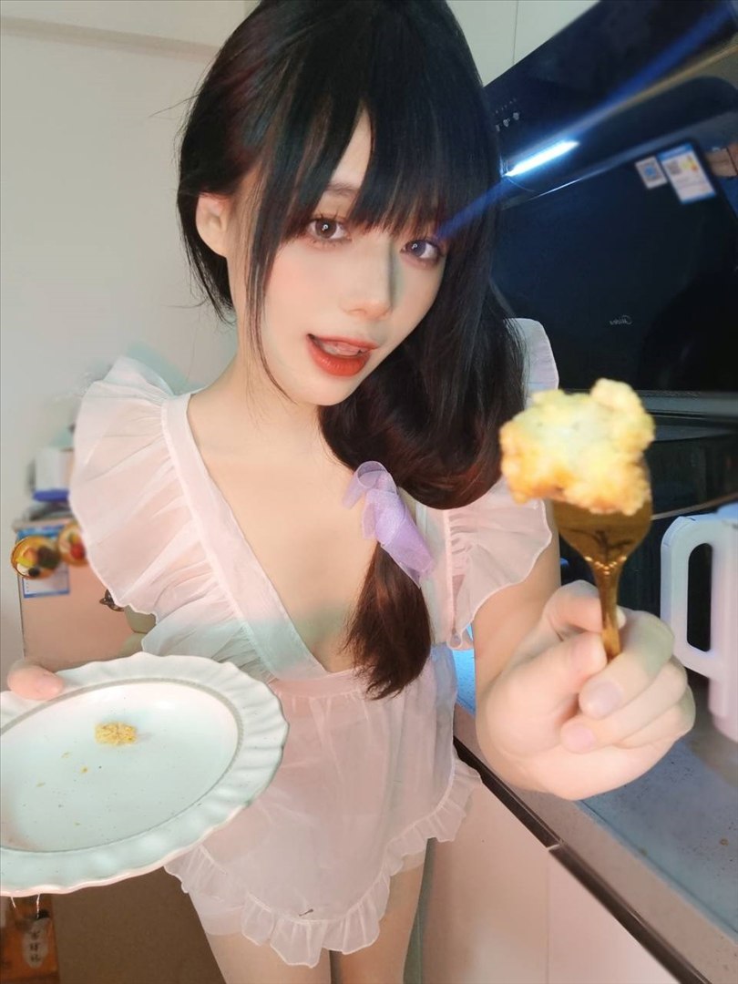 Jiu Yan 居家太太 白ストッキング私房写真 33P