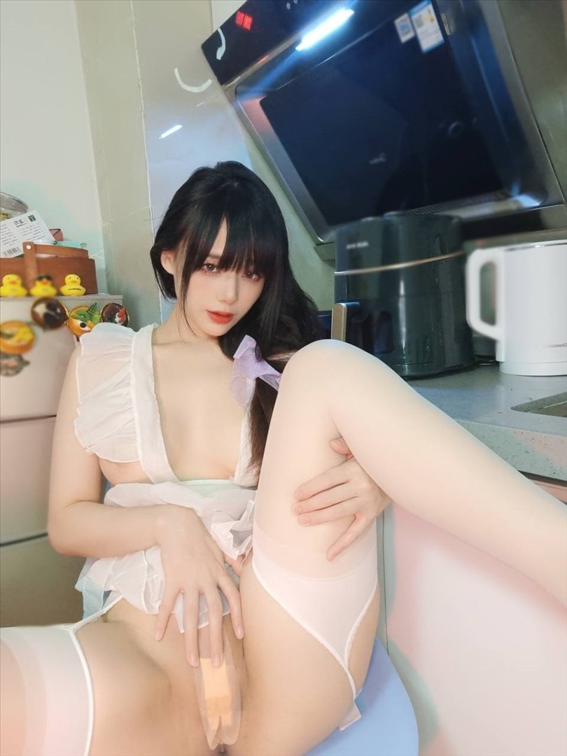 Jiu Yan 居家太太 白ストッキング私房写真 33P