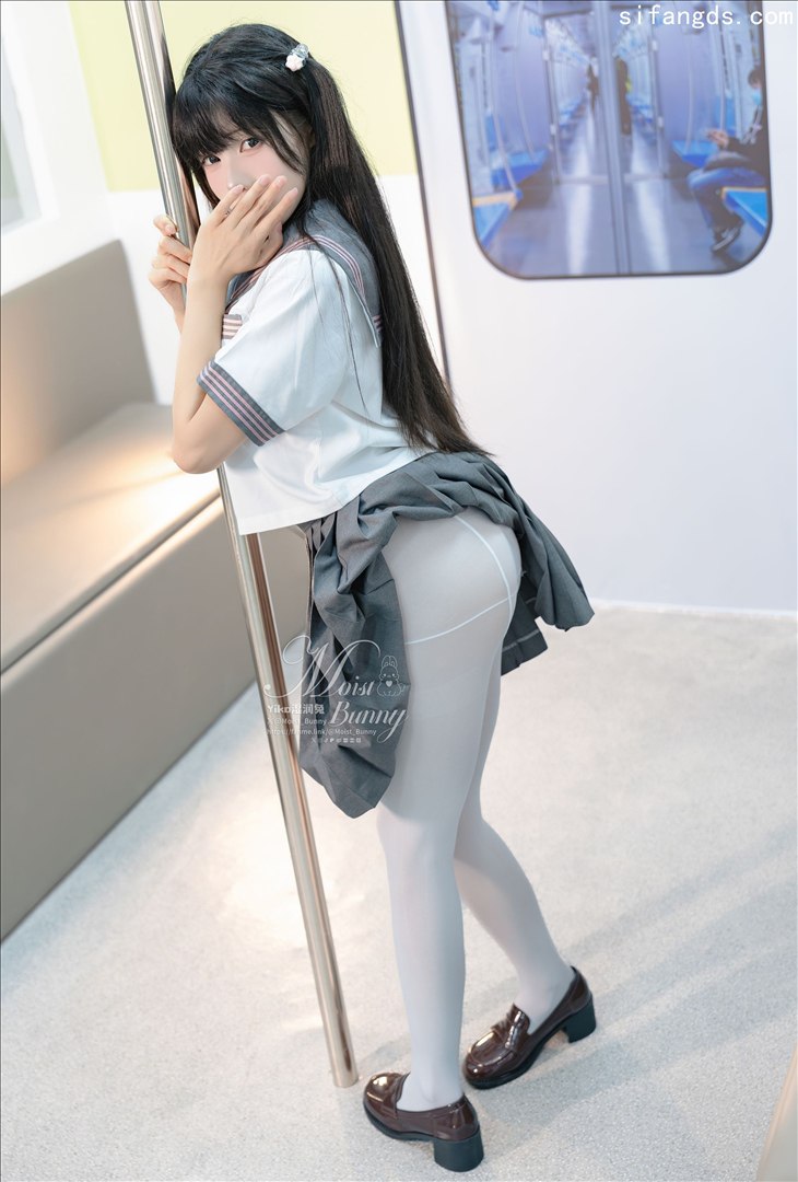 咬一口兔娘 - 地鐵萌妹 85P