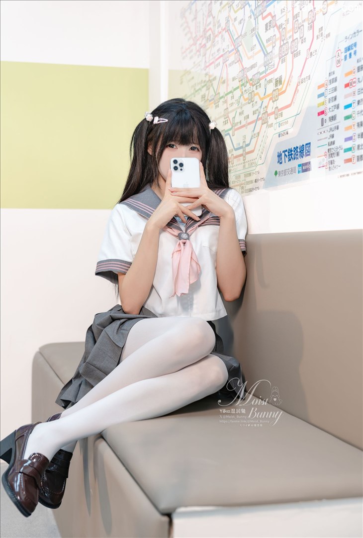 Yaoyikoutuniang 地铁萌妹 Photo Set 85P