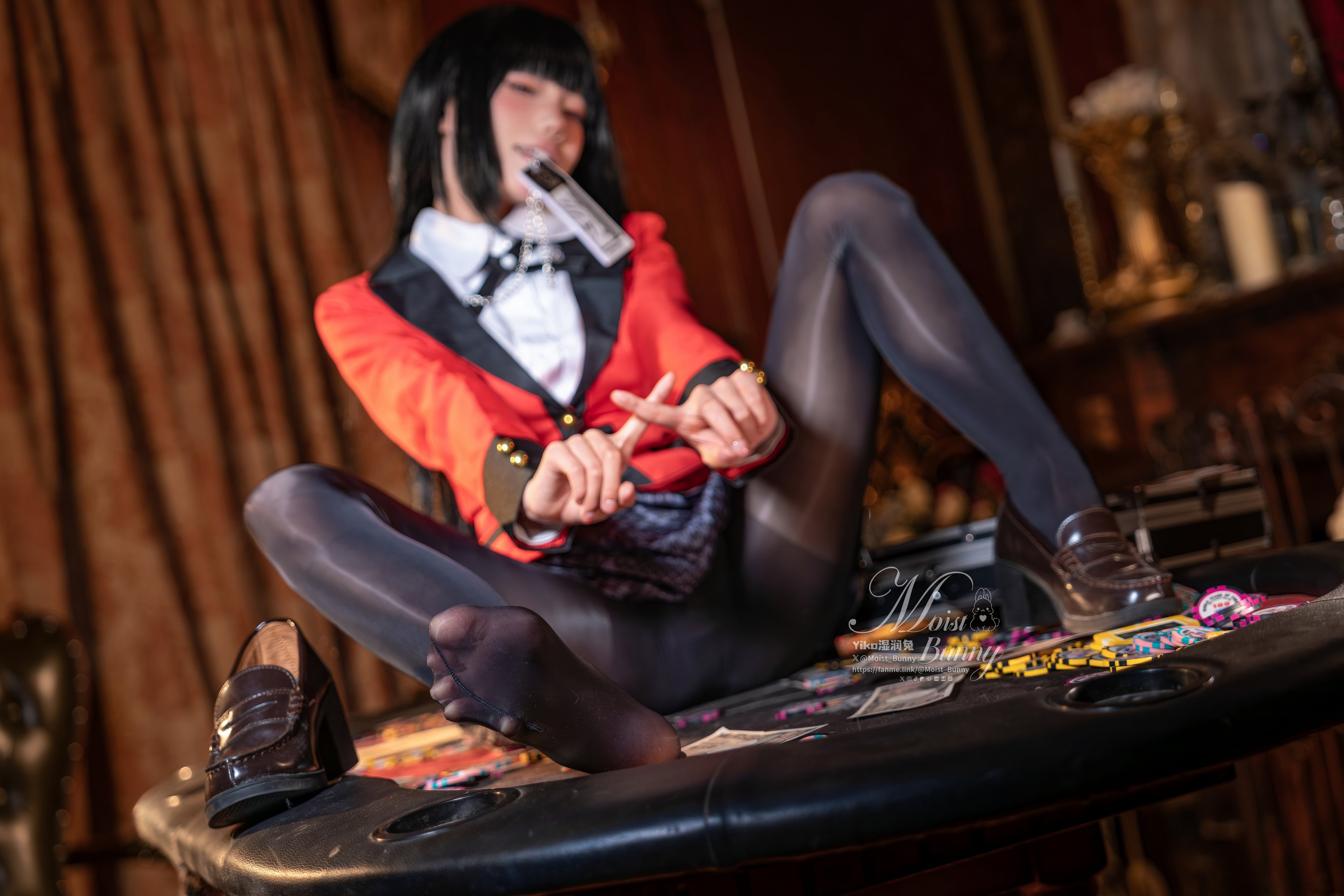 Bite a Bunny Girl - Dream of Mad Gambling