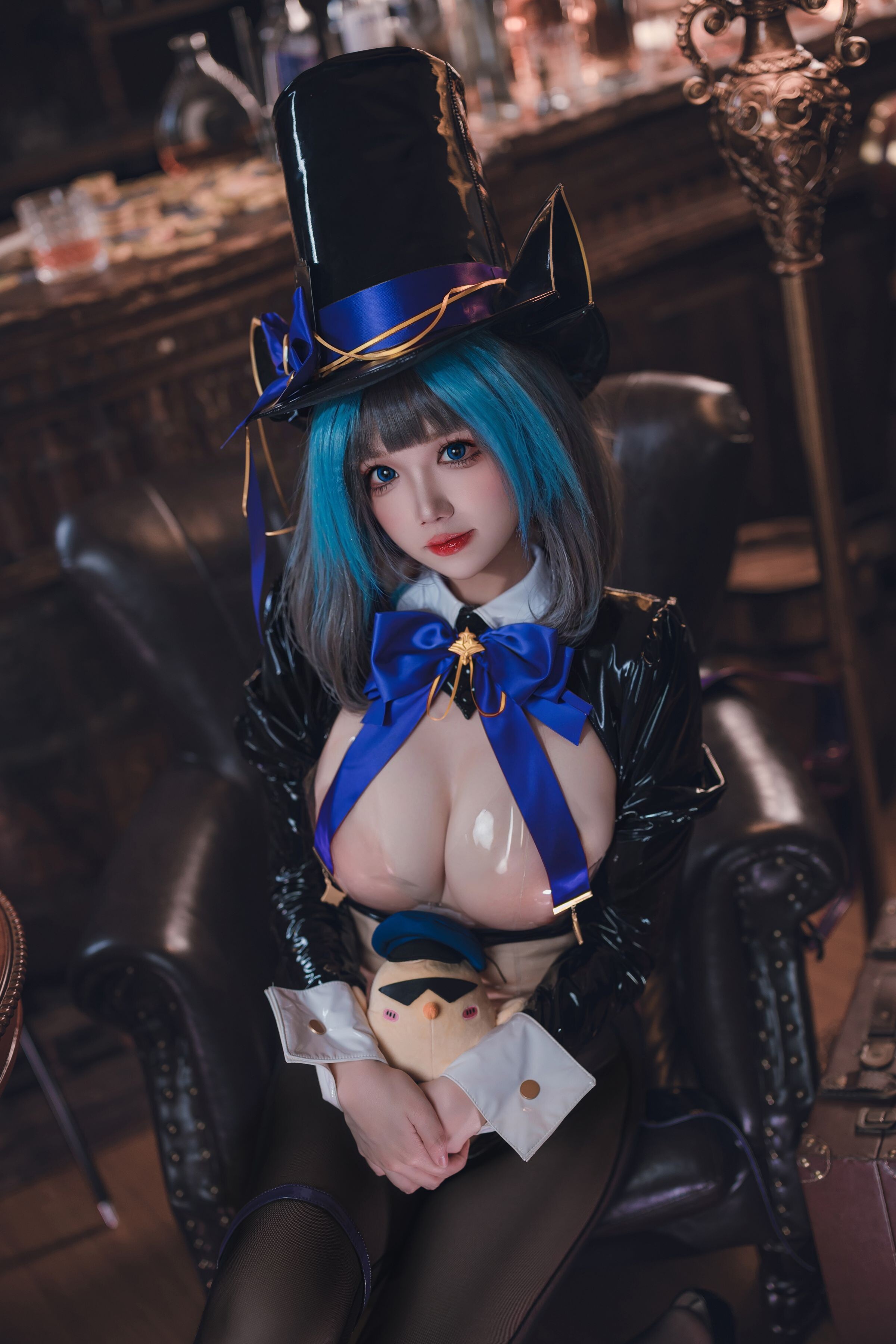 Snow Clear 24 Halloween Cheshire Magician